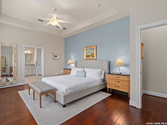 Image 16 of 40 For 18003 Resort View