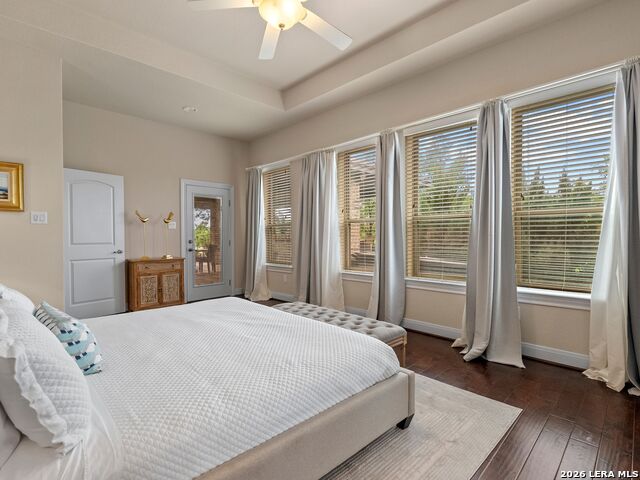 Image 17 of 40 For 18003 Resort View