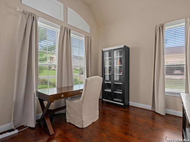 Image 20 of 40 For 18003 Resort View