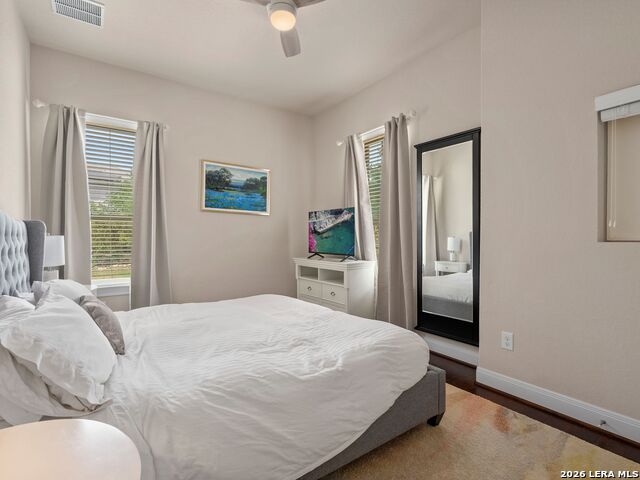 Image 26 of 40 For 18003 Resort View