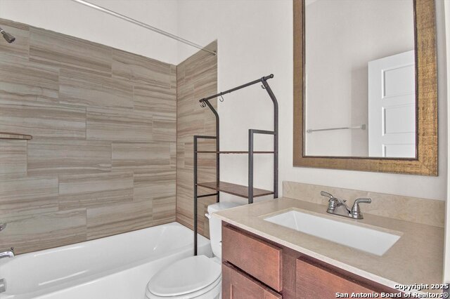 Image 18 of 21 For 2195 August Ave