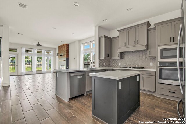 Image 3 of 21 For 2195 August Ave