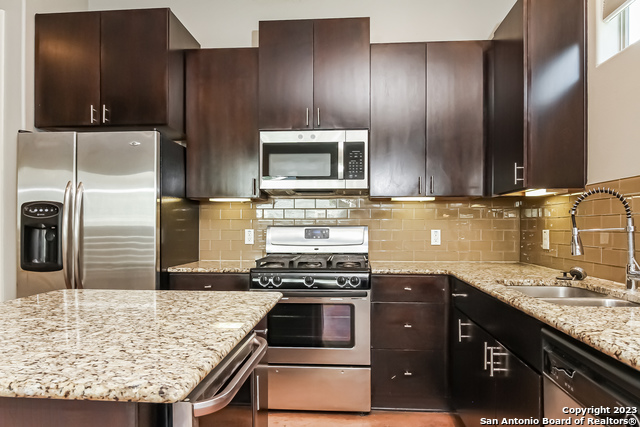 Image 10 of 26 For 262 East Cevallos