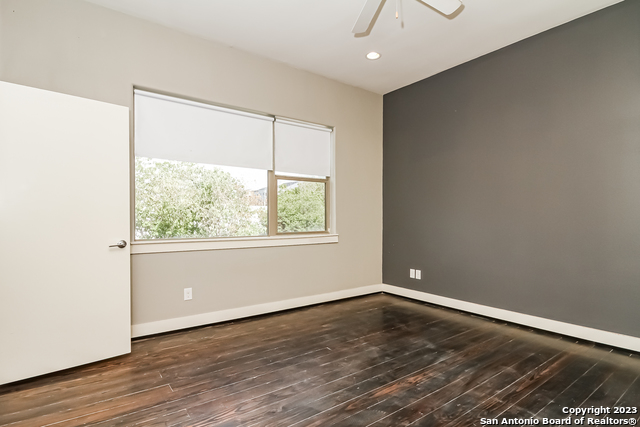 Image 14 of 26 For 262 East Cevallos