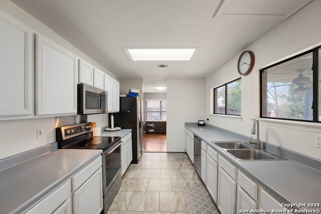 Image 8 of 18 For 4983 Watering Trail Dr