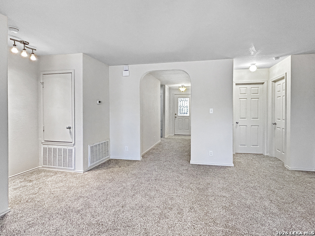 Image 5 of 24 For 10015 Red Iron Crk