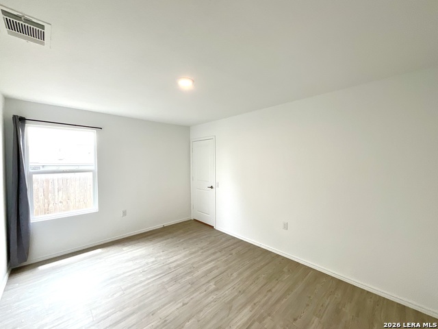 Image 13 of 29 For 907 Cook Bend