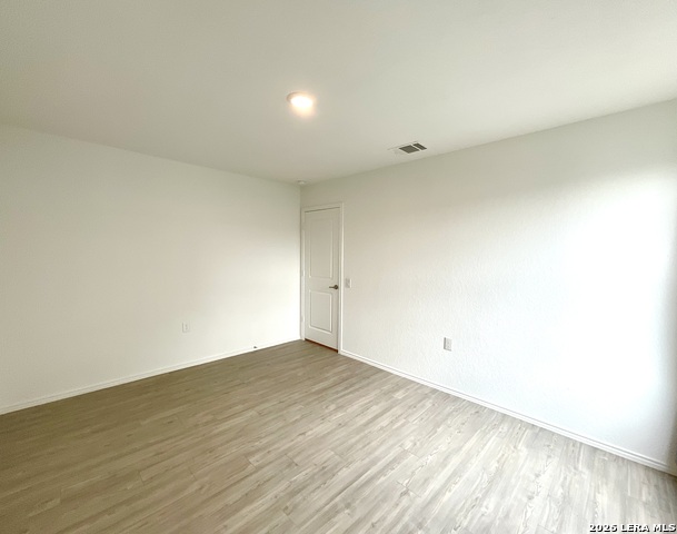 Image 14 of 29 For 907 Cook Bend