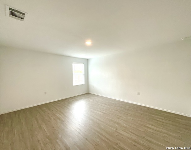 Image 15 of 29 For 907 Cook Bend