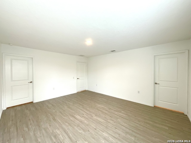 Image 16 of 29 For 907 Cook Bend