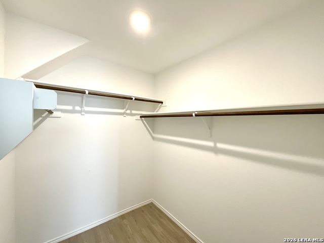 Image 17 of 29 For 907 Cook Bend