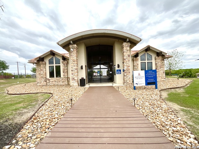 Image 21 of 29 For 907 Cook Bend