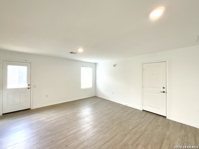 Image 6 of 29 For 907 Cook Bend