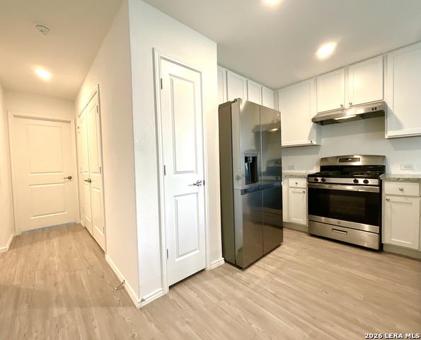 Image 8 of 29 For 907 Cook Bend