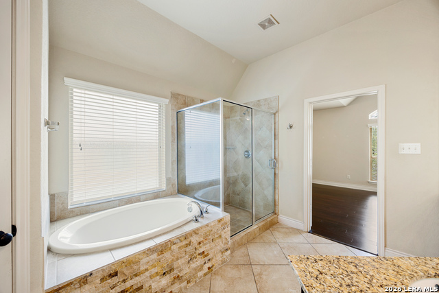 Image 23 of 46 For 518 Lucrezia