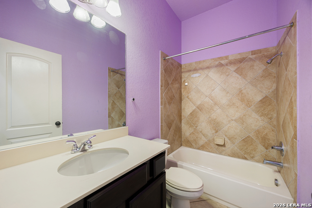 Image 33 of 46 For 518 Lucrezia