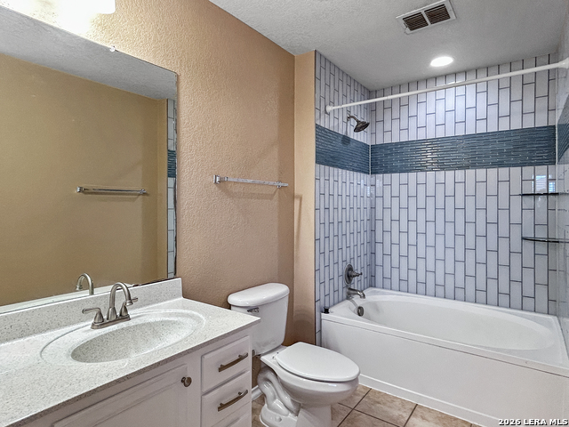 Image 16 of 24 For 10204 Del Lago Ct