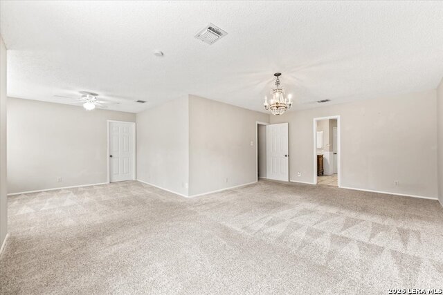 Listing photo id 12 for 7103 Misty Brk