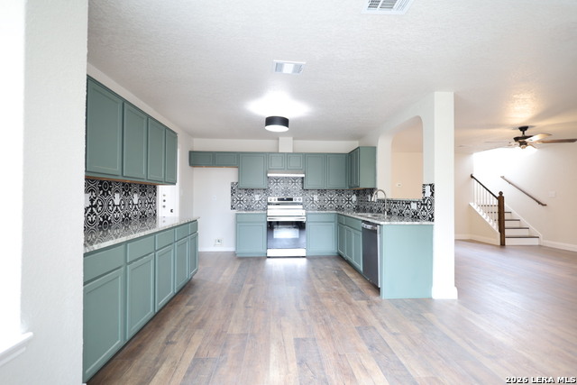 Image 8 of 29 For 8007 Chisos Oak Dr