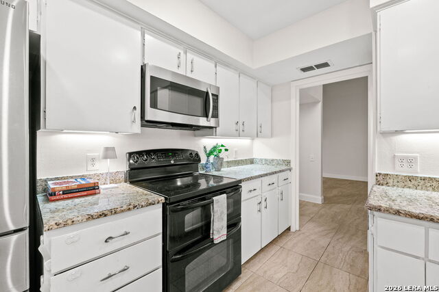 Image 11 of 28 For 12105 Mission Trace