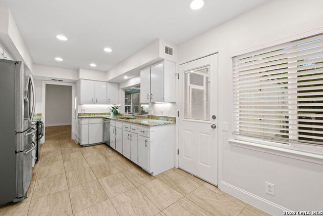 Image 14 of 28 For 12105 Mission Trace