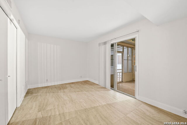 Image 19 of 28 For 12105 Mission Trace