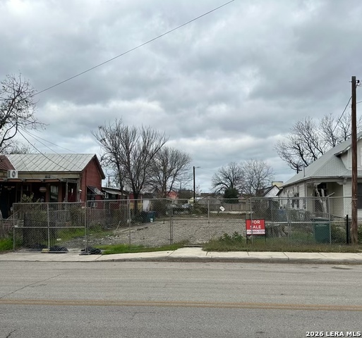 Image 7 of 9 For 309 Montana  