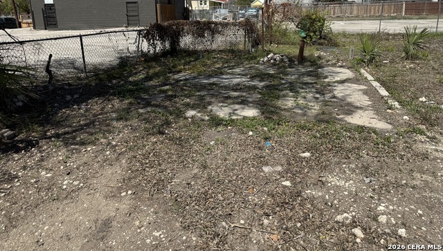 Image 8 of 9 For 309 Montana  