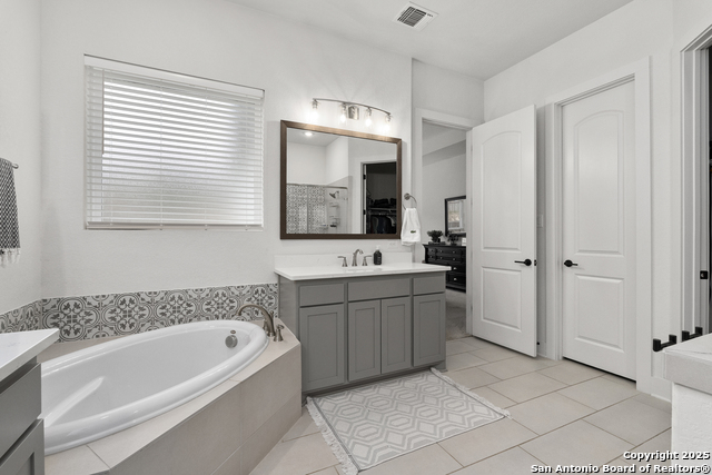 Image 17 of 31 For 8511 Nichols Sky