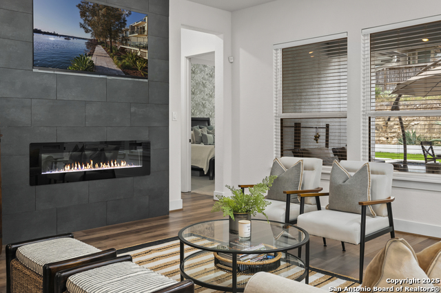 Image 6 of 31 For 8511 Nichols Sky