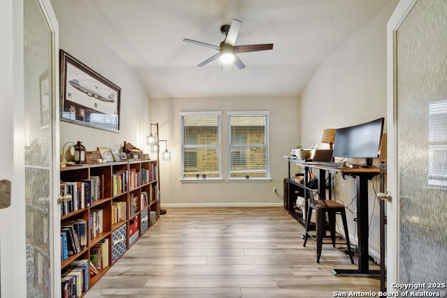 Image 14 of 31 For 3053 Casillero