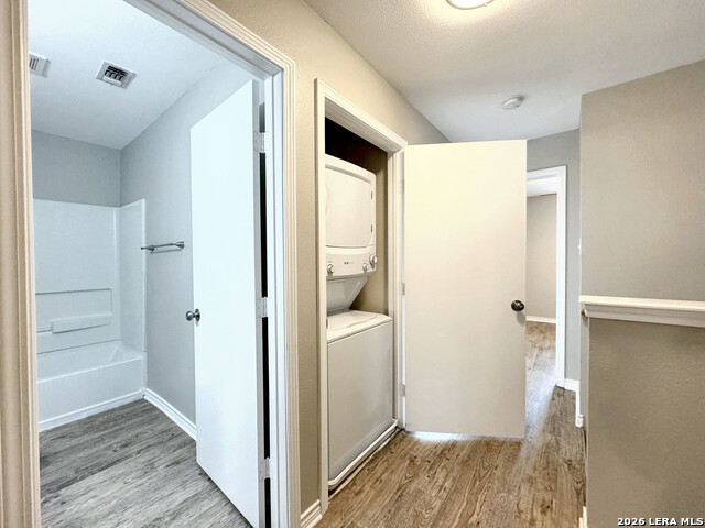 Image 16 of 24 For 7802 Kingsbury Wood  1