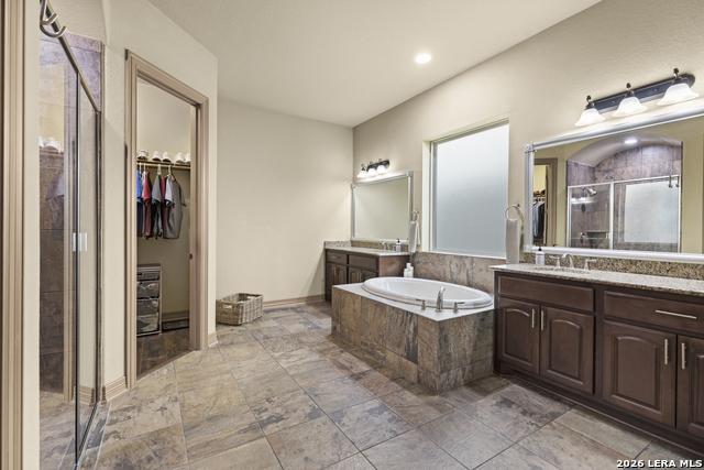 Listing photo id 19 for 18514 Golden Maize