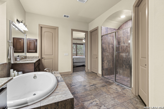 Listing photo id 21 for 18514 Golden Maize