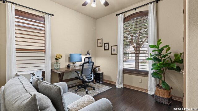 Listing photo id 22 for 18514 Golden Maize