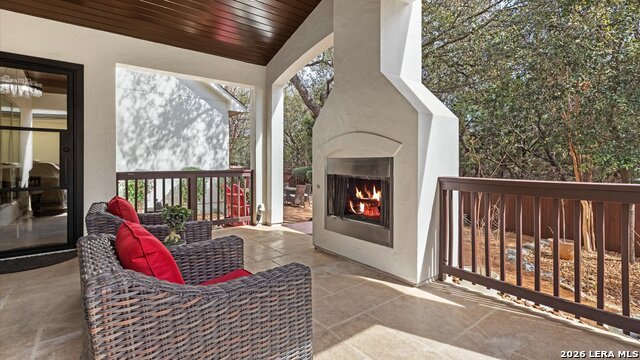 Listing photo id 4 for 18514 Golden Maize