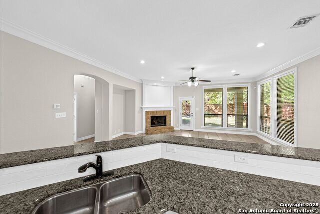 Image 11 of 45 For 2510 Verona Park