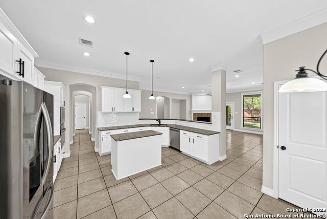 Image 15 of 45 For 2510 Verona Park