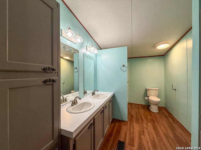 Image 13 of 31 For 3285 Broad Oak Drive