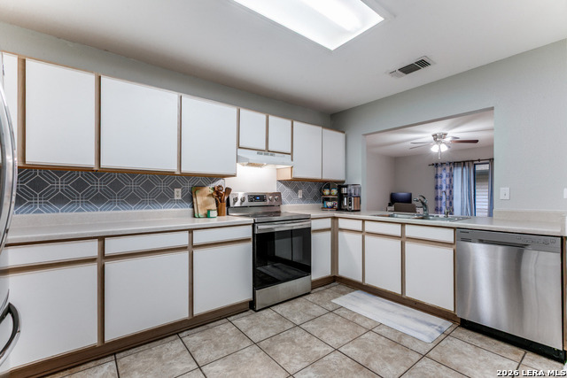 Image 11 of 23 For 13658 Escort Dr