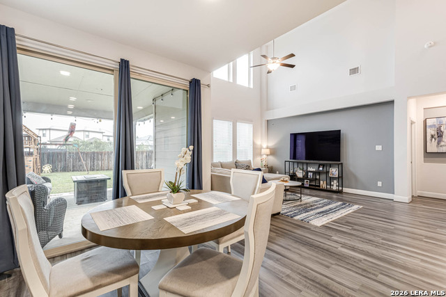 Image 10 of 32 For 2211 Castello Way