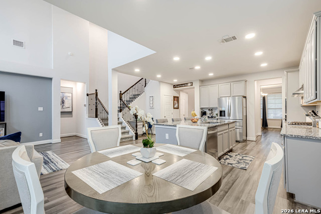 Image 11 of 32 For 2211 Castello Way