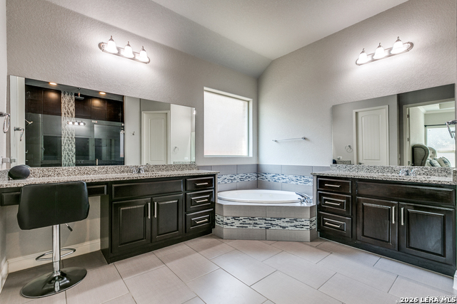 Image 17 of 25 For 6114 Amber Rose