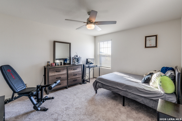 Listing photo id 17 for 5628 Pearl Meadow