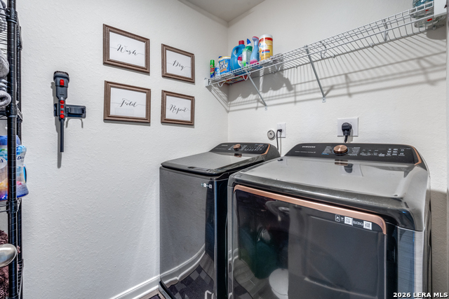 Listing photo id 19 for 5628 Pearl Meadow