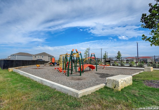 Listing photo id 25 for 5628 Pearl Meadow