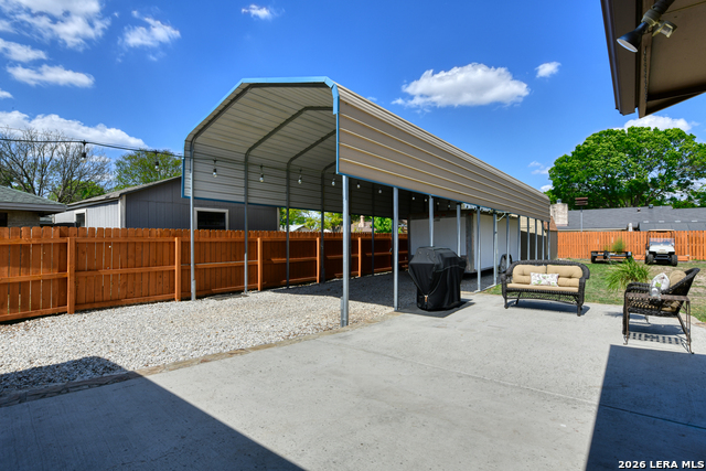 Image 24 of 35 For 1327 Sea Breeze