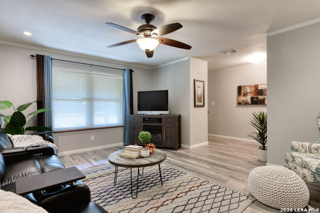 Image 4 of 35 For 1327 Sea Breeze