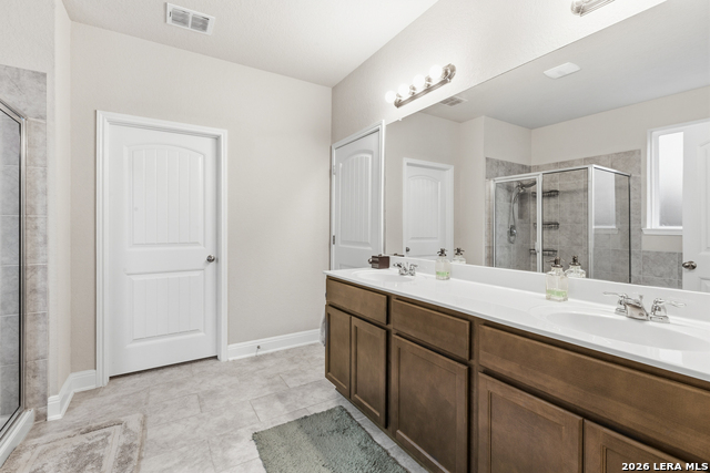 Image 22 of 45 For 13521 Meredith