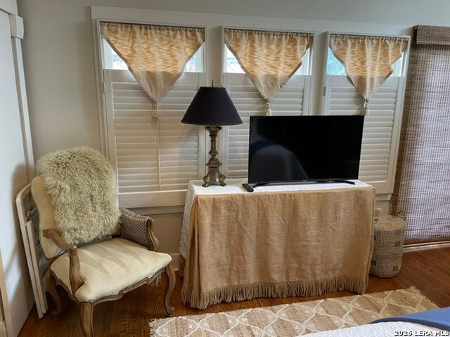 Image 16 of 21 For 134 Summit Avenue W A